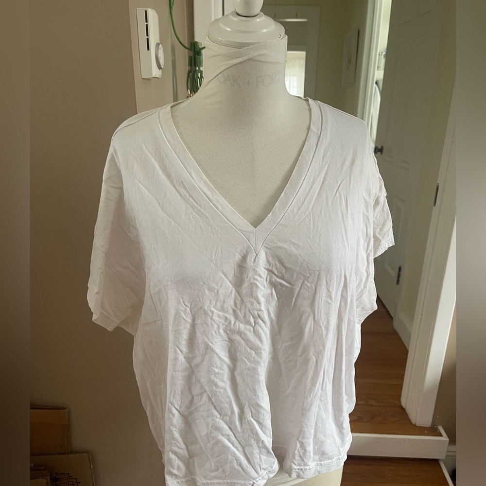 OAK+FORT V-Neck White Women's Cropped Tee